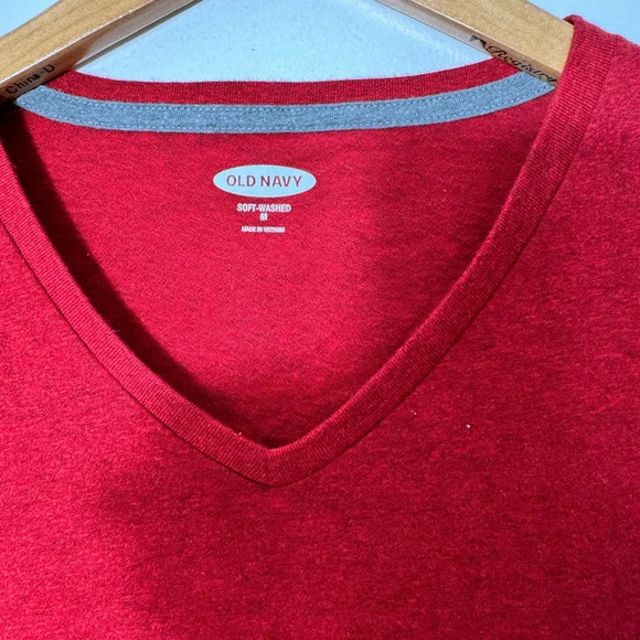 Old Navy Red Shirt Super Soft size M - Picture 2 of 3